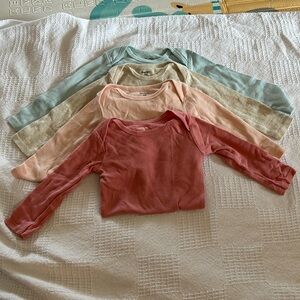 Gerber Baby 4pk Essential Long Sleeve Bodysuit